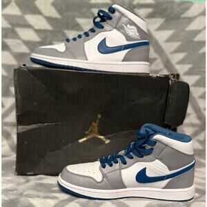 Air Jordan 1 Mid GS Cement True Blue Classic Sneakers DQ8423014 Size 7 New